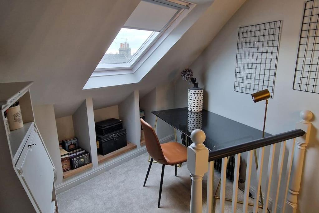 Вілла Stylish Townhouse 15 Mins To Laines & Seafront Brighton Екстер'єр фото